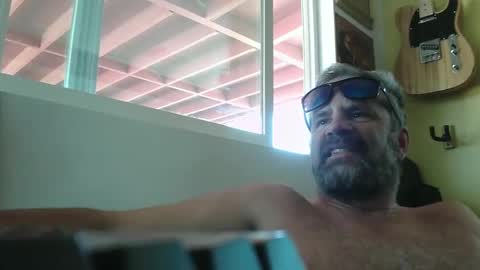 Snapshot of bbcub chatting on 05-25-26, 10:38 bbcub online show from 05-25-26, 10:38
