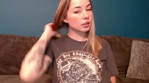 Snapshot of bbgirlnextdoor chatting on 10-11-25, 06:50 bbgirlnextdoor online show from 10-11-25, 06:50