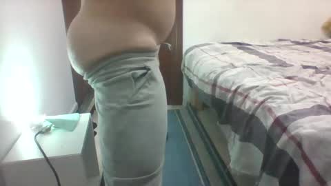 bboy3333333 online show from 12-02-24, 07:27