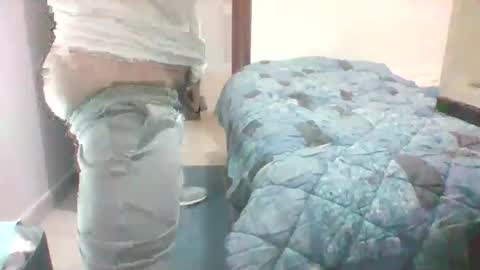 bboy3333333 online show from 03-09-25, 12:31