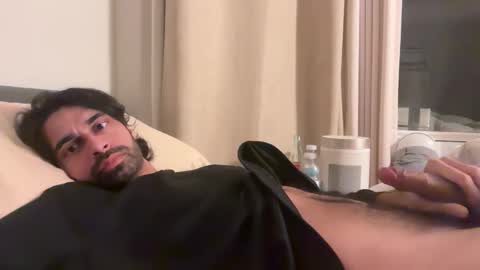 Snapshot of bboy660 chatting on 11-26-25, 02:45 bboy660 online show from 11-26-25, 02:45