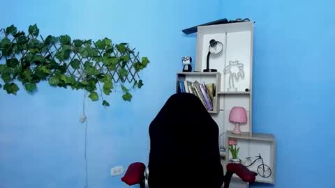 Charlote online show from 11-29-25, 12:08