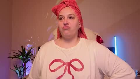 Love online show from 03-22-26, 08:23