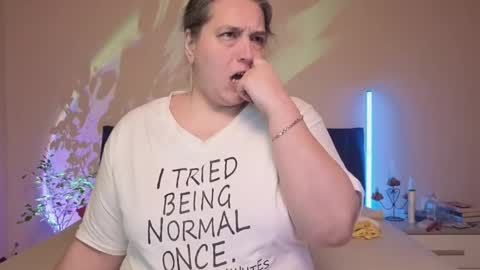 Love online show from 04-23-26, 08:33