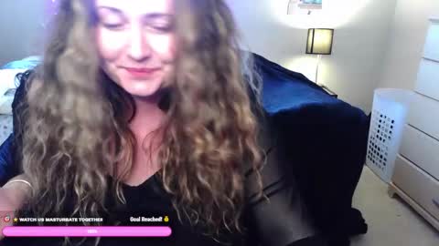 pixie online show from 01-12-26, 05:51