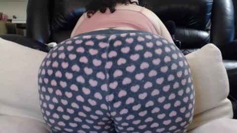 Julie online show from 11-18-25, 03:05