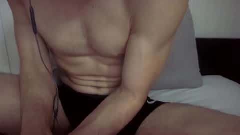 Snapshot of bbxx_2 chatting on 04-15-26, 08:42 bbxx_2 online show from 04-15-26, 08:42