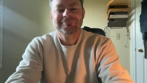 Snapshot of bcjonny chatting on 10-26-25, 07:31 BCJonny online show from 10-26-25, 07:31