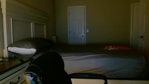 Snapshot of bdon1977 chatting on 10-12-25, 02:10 bdon1977 online show from 10-12-25, 02:10