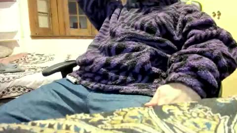 DOM bear online show from 04-05-26, 06:54