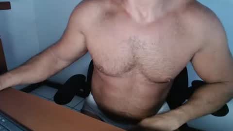 Snapshot of beard_top_guy chatting on 02-05-25, 12:49 Beard Guy online show from 02-05-25, 12:49