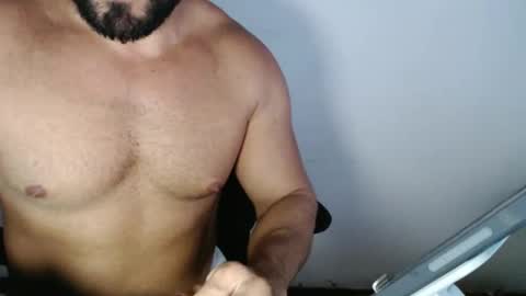 Snapshot of beard_top_guy chatting on 02-23-25, 10:31 Beard Guy online show from 02-23-25, 10:31