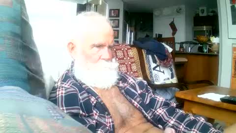 beardbushy online show from 03-04-25, 07:43