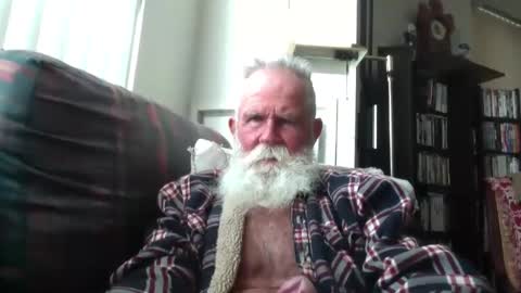 beardbushy online show from 10-08-25, 01:42