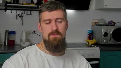 Snapshot of bearded_legend chatting on 10-02-25, 10:17 Zeus online show from 10-02-25, 10:17