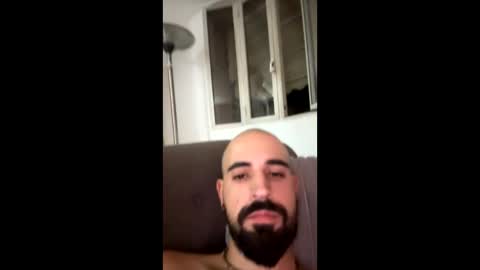 Snapshot of beardedbaldy_09 chatting on 10-14-25, 07:47 Ask me online show from 10-14-25, 07:47