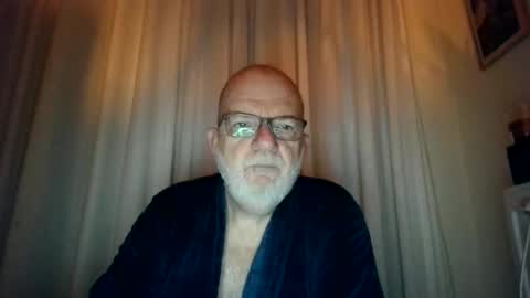 Beardman online show from 10-19-25, 04:46