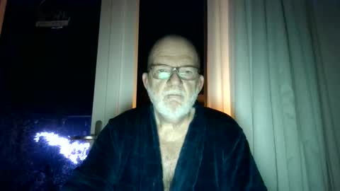 Beardman online show from 12-20-25, 06:42