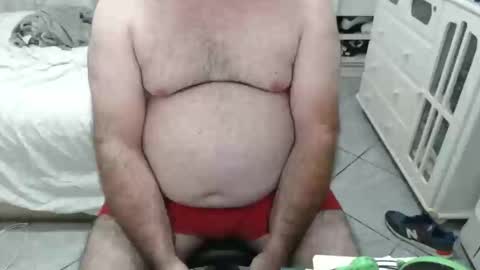 Snapshot of beastbearmg chatting on 10-17-25, 12:25 beastbearmg online show from 10-17-25, 12:25