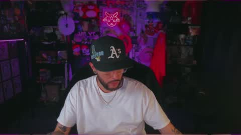 Snapshot of beastbxy chatting on 09-28-25, 04:29 beast bxy online show from 09-28-25, 04:29