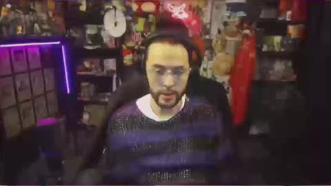 Snapshot of beastbxy chatting on 10-13-25, 08:42 beast bxy online show from 10-13-25, 08:42