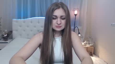 Snapshot of beataangel chatting on 02-07-25, 08:22 beataangel online show from 02-07-25, 08:22