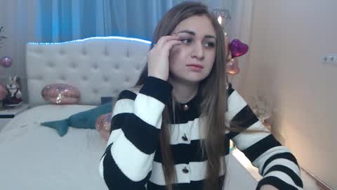 Snapshot of beataangel chatting on 02-22-25, 07:34 beataangel online show from 02-22-25, 07:34