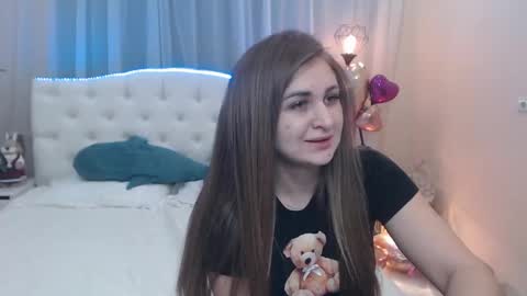 Snapshot of beataangel chatting on 03-06-25, 05:33 beataangel online show from 03-06-25, 05:33