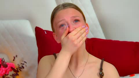 Beatrice online show from 04-25-26, 06:38