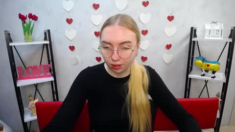 BeatriceFlyy online show from 12-12-24, 06:25