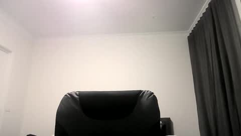 Snapshot of beatsboy87 chatting on 01-06-25, 03:40 beatsboy87 online show from 01-06-25, 03:40