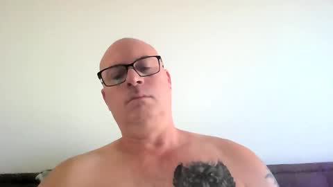 Snapshot of beatsboy87 chatting on 02-15-25, 01:21 beatsboy87 online show from 02-15-25, 01:21