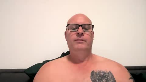 Snapshot of beatsboy87 chatting on 02-24-25, 11:10 beatsboy87 online show from 02-24-25, 11:10
