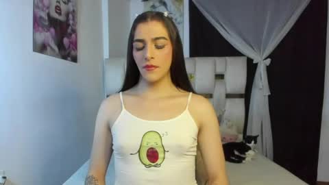 Snapshot of beautiful_doll888 chatting on 06-10-26, 01:17 Valeria online show from 06-10-26, 01:17