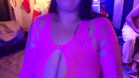 Snapshot of beautifull_sin69 chatting on 12-18-25, 08:31 MONSTAHEAD69 online show from 12-18-25, 08:31