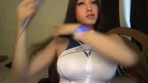 Snapshot of beautifullust chatting on 09-19-25, 07:10 Queen Angela online show from 09-19-25, 07:10