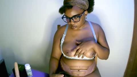 beautifulpeach2 online show from 02-01-25, 12:29