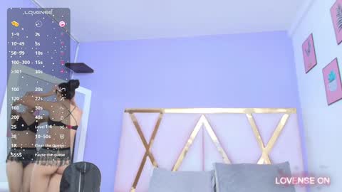Snapshot of beautifulskinny18 chatting on 12-11-24, 07:46 Shalom online show from 12-11-24, 07:46