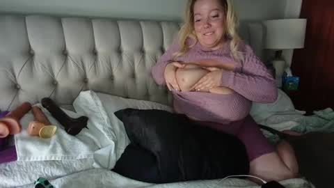 Snapshot of beauty4agent chatting on 01-29-25, 11:25 beauty4agent online show from 01-29-25, 11:25