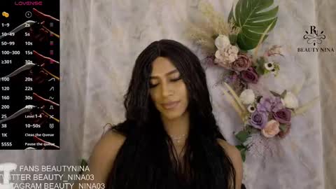 Snapshot of beauty_nina chatting on 09-25-25, 01:37 beauty_nina online show from 09-25-25, 01:37