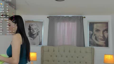 Ariana Reyes online show from 11-26-25, 12:39