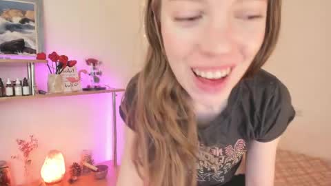 Eliise online show from 04-25-26, 02:14