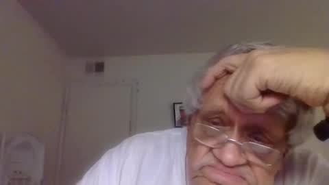 Snapshot of beautytomyeyes chatting on 02-02-25, 01:12 beautytomyeyes online show from 02-02-25, 01:12