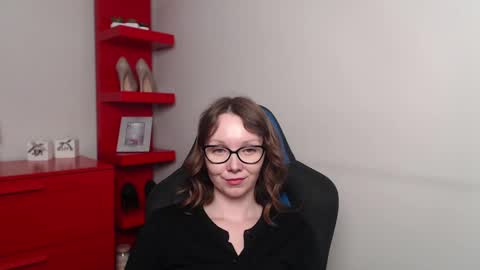 Zoe online show from 03-06-25, 11:03