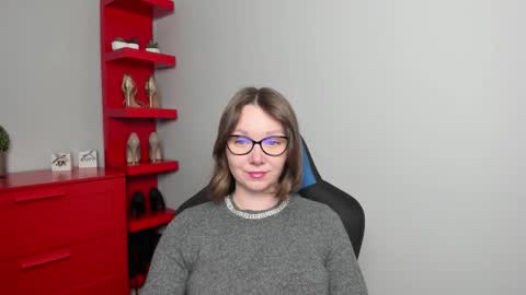 Zoe online show from 12-19-25, 06:31