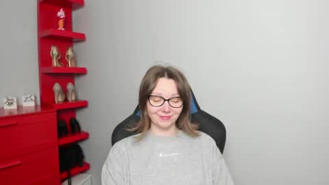 Zoe online show from 04-20-26, 05:32