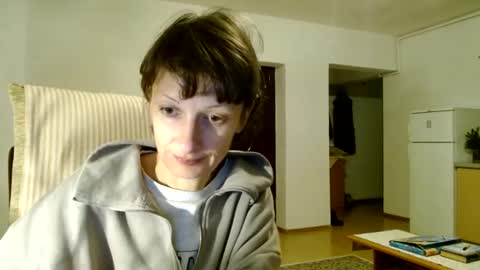 Snapshot of bebacksooon chatting on 12-25-24, 05:26 Raluca online show from 12-25-24, 05:26