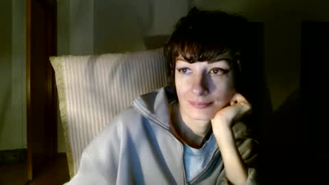 Snapshot of bebacksooon chatting on 12-29-24, 05:33 Raluca online show from 12-29-24, 05:33