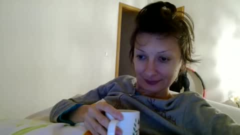 Snapshot of bebacksooon chatting on 01-13-25, 07:10 Raluca online show from 01-13-25, 07:10