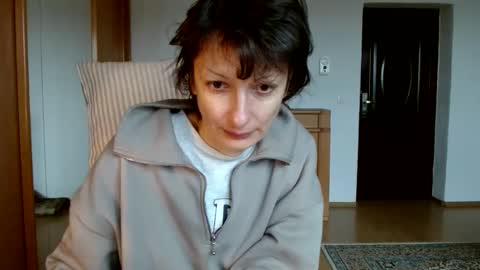Snapshot of bebacksooon chatting on 01-18-25, 07:59 Raluca online show from 01-18-25, 07:59
